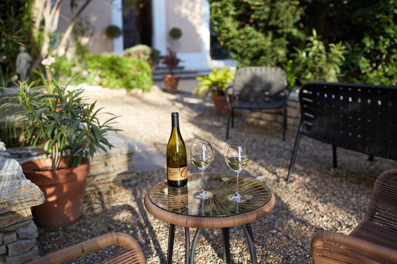 Hotel Saint-Alban Nézignan-lʼÉvêque エクステリア 写真